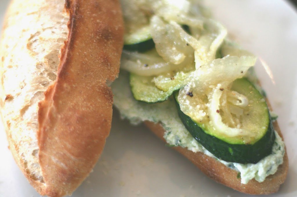 zucchini ricotta sandwich 