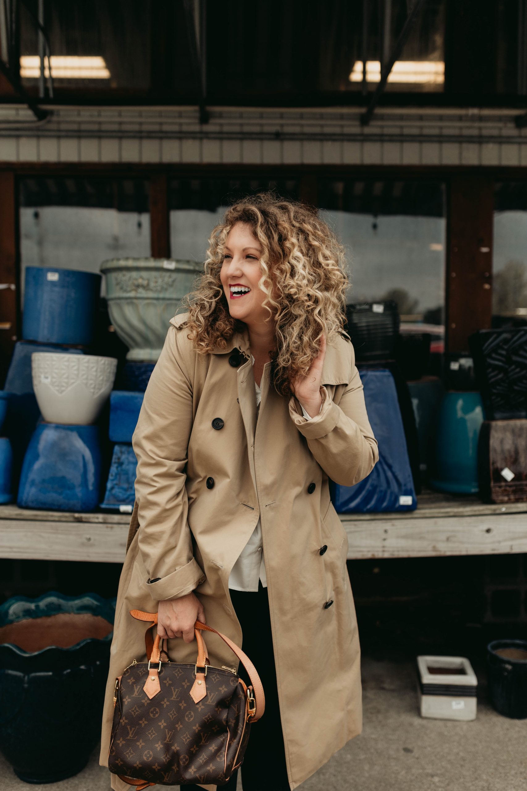 Banket toonhoogte Kiezelsteen Classic Trench, The history and how to style - Abigail Albers